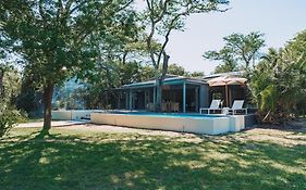 The Grand Luxury Safari Villa, Huge Private Pool, Hot Tub, Outdoor Shower, Giraffe Tower, Free Standing Bath, Private Game Reserve, Stargazing, Ultimate Bush Luxury